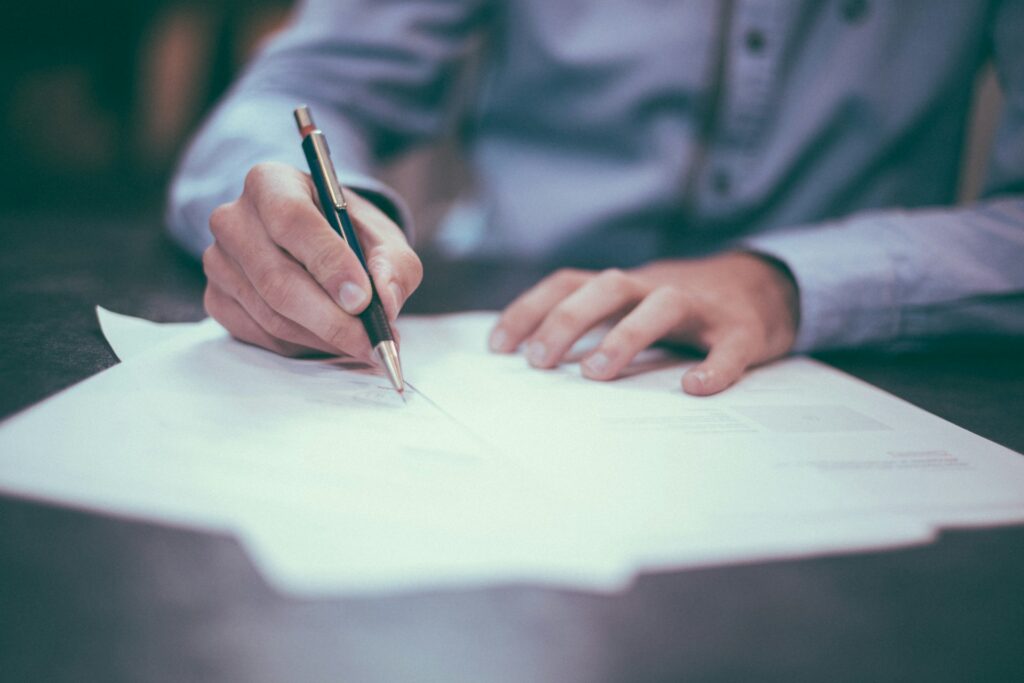 what does a family law lawyer do, Holloway and Hulling